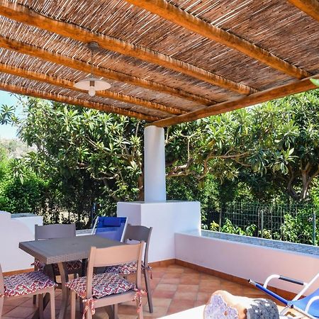 Marina Lunga Apartment Липари Екстериор снимка